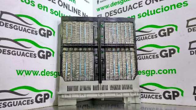 MERCEDES A2048300461 Radiador de calefacción trasero  en stock Salamanca