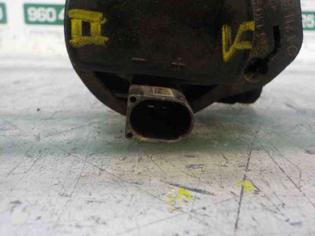 MERCEDES A2048350364 Bomba de agua eléctrica auxiliar  disponible Valladolid