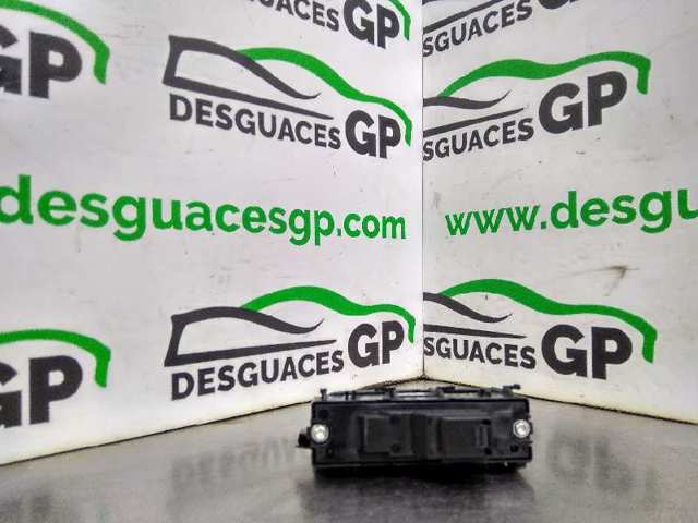 MERCEDES A2048706410 Botón de bloqueo de puertas  en stock Salamanca