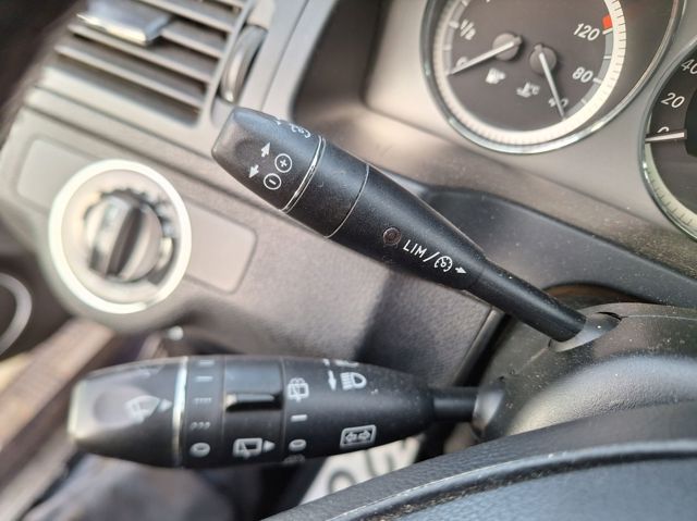 A2048706410 MERCEDES Botón de bloqueo de puertas  comprar en Oviedo