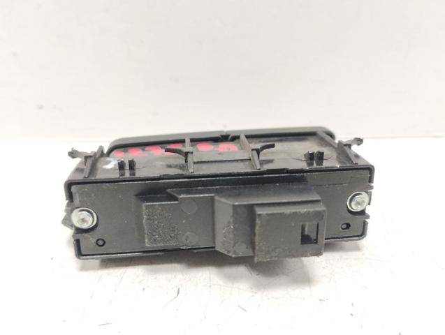 A2048706410 MERCEDES Botón de bloqueo de puertas  en stock Gandía