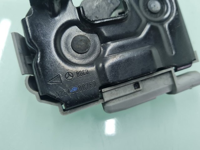 A2048800260 Cerradura del capó  comprar en Reus