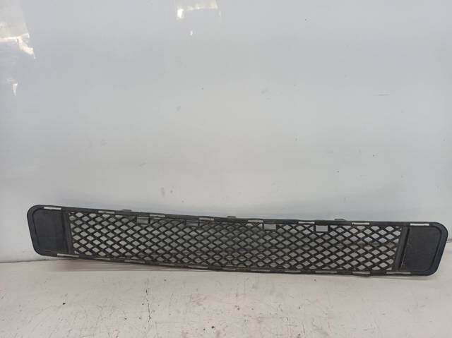 A2048852123 MERCEDES Rejilla central del parachoques delantero  comprar en Jaén