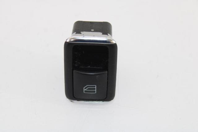 A2049055502 MERCEDES Botón de encendido del motor del elevalunas delantero derecho  disponible Alicante