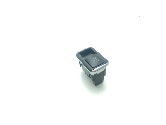 A2049058202 Botón de encendido del motor del elevalunas delantero derecho  disponible Málaga