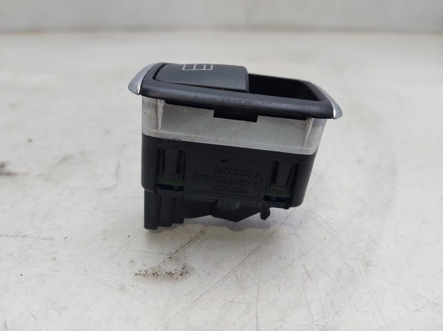 A2049058202 Botón de encendido del motor del elevalunas delantero derecho  comprar en Zaragoza