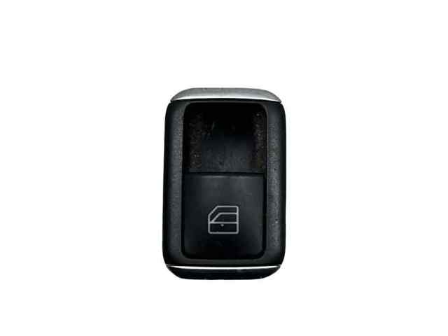 A2049058202 Botón de encendido del motor del elevalunas delantero derecho  disponible Málaga