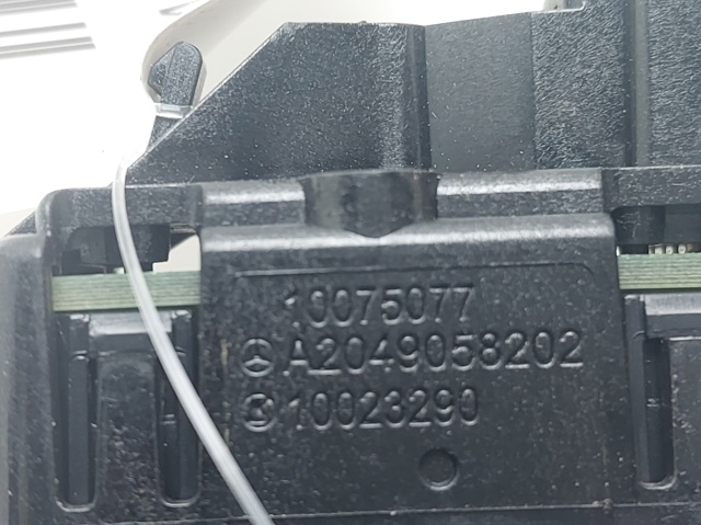 A2049058202 Botón de encendido del motor del elevalunas delantero derecho  disponible Málaga