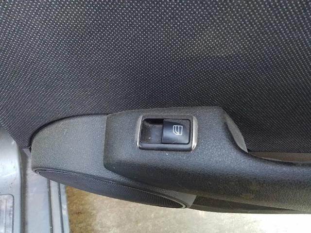 MERCEDES A2049058202 Botón de elevalunas delantero derecho comprar Tarragona