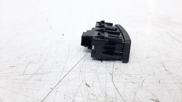 A2049058402 Interruptor de cierre centralizado  en stock Sabadell