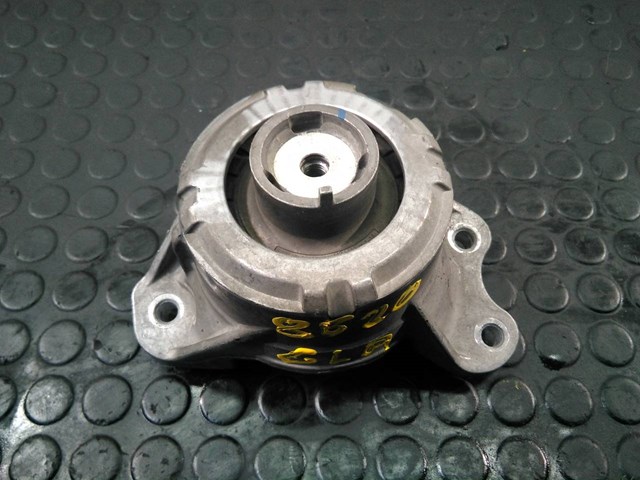 Soporte de motor derecho A2052407900 Mercedes