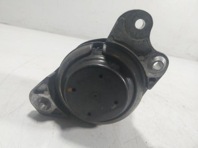 A2052407900 MERCEDES Soporte de motor derecho  en stock Gandía