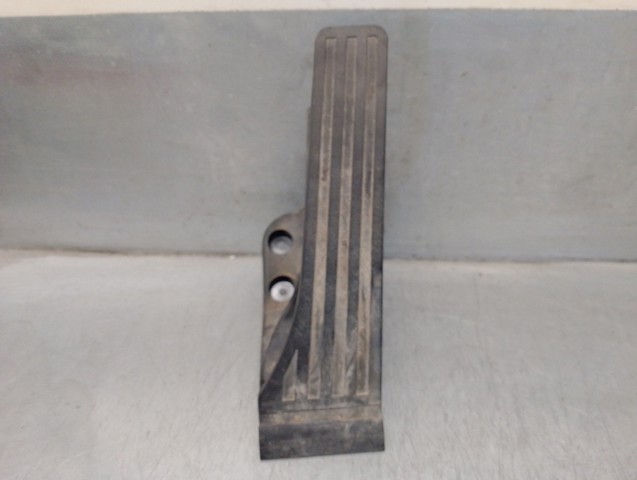 A2053000004 MERCEDES Pedal del acelerador  en stock Córdoba