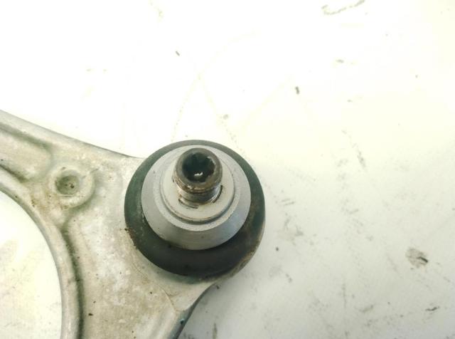 A2053305501 MERCEDES Brazo superior izquierdo de la suspensión delantera comprar Alcalá