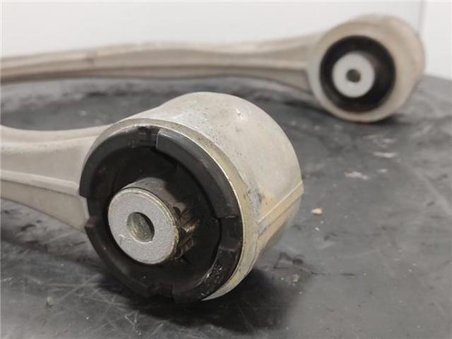 A2053305601 MERCEDES Brazo superior derecho de la suspensión delantera comprar Alcalá