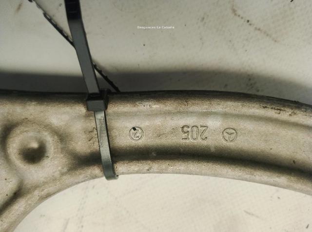 A2053305601 MERCEDES Brazo superior derecho de la suspensión delantera  comprar en Jaén