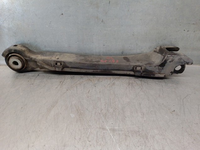 A2053506303 Brazo longitudinal inferior trasero izquierdo/derecho  en stock Granada