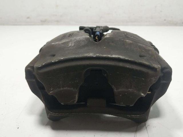 Pinza de freno, Eje delantero derecha A2054210281 MERCEDES