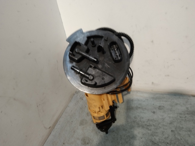 A2054701694 MERCEDES Bomba de gasolina  en stock Gandía