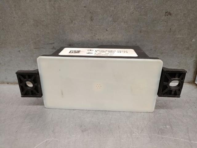 MERCEDES A2059053414 Convertidor de voltaje universal  comprar en Albacete
