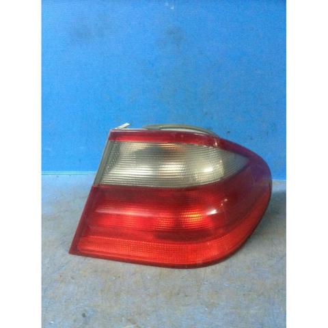 MERCEDES A2088200264 Piloto trasero exterior derecho  disponible Valladolid