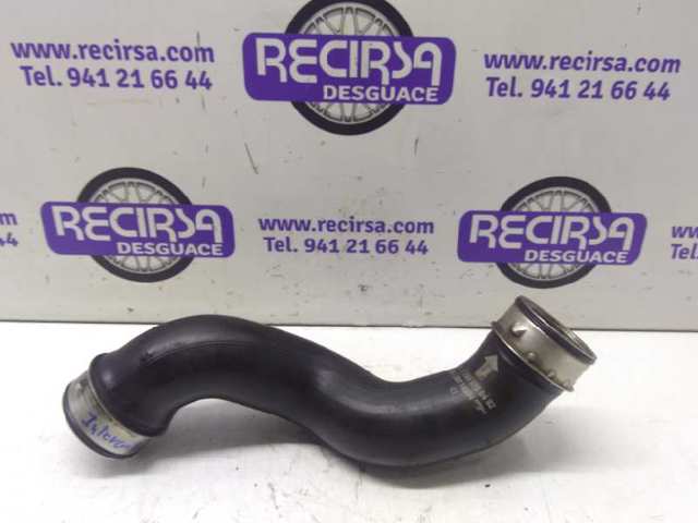 Tubo flexible de aire de sobrealimentación derecho A2095280482 Mercedes