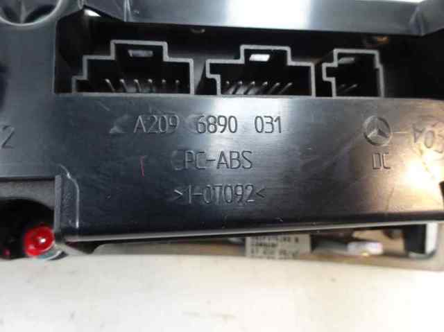 MERCEDES A2096890031  en stock Salamanca