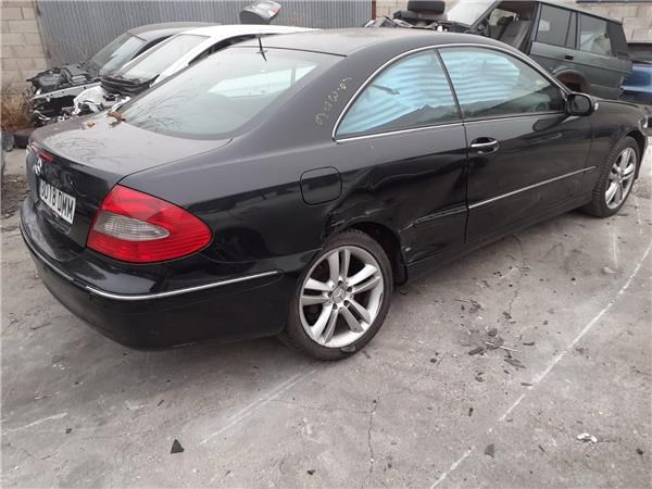 A2097200205 MERCEDES Puerta delantera derecha  comprar en Oviedo