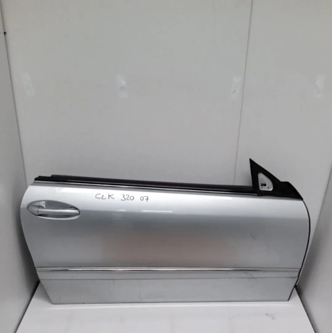 A2097200205 Puerta delantera derecha comprar Girona