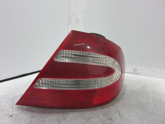 A2098200264 Piloto trasero derecho  en stock Castellón