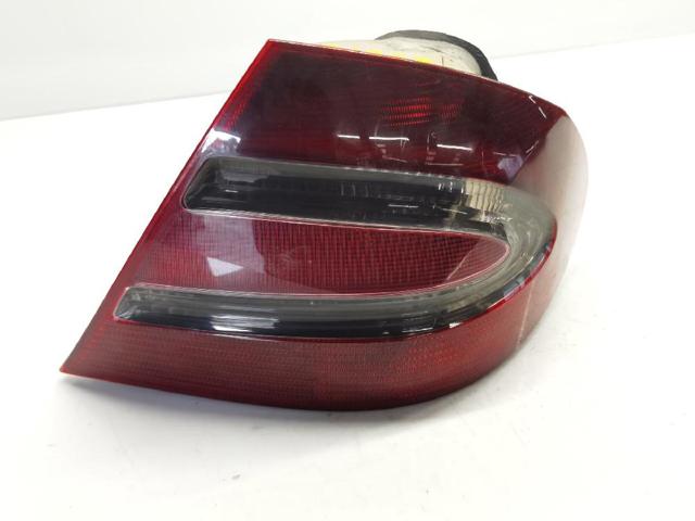 Piloto trasero derecho A2098200264 MERCEDES