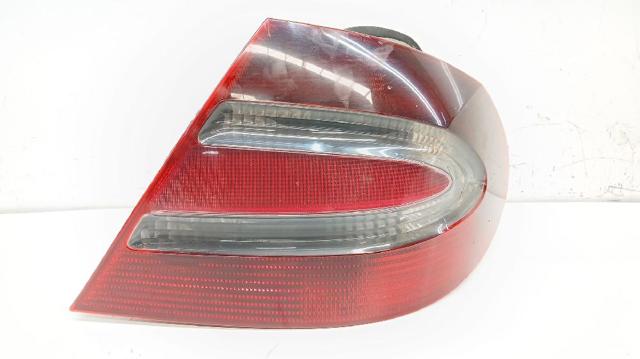 Piloto trasero derecho A2098200264 MERCEDES