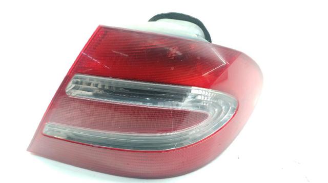 Piloto trasero derecho A2098200264 MERCEDES