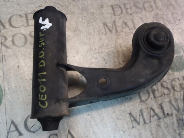 Brazo superior derecho de la suspensión delantera A2103302607 MERCEDES