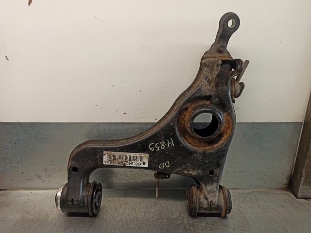 Brazo inferior derecho de la suspensión delantera A2103307707 MERCEDES