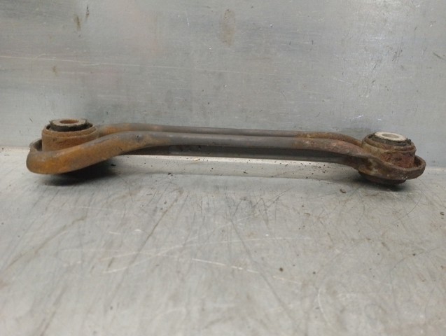 MERCEDES A2103503306 Brazo superior de suspensión trasera izquierdo/derecho  en stock Terrassa