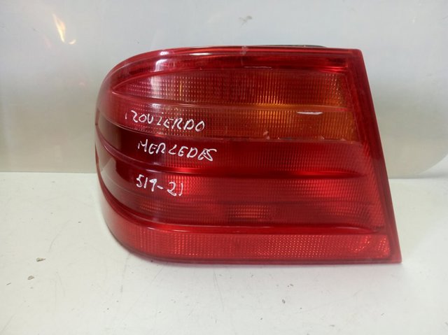 A2108200164 Piloto trasero exterior izquierdo  en stock Sabadell