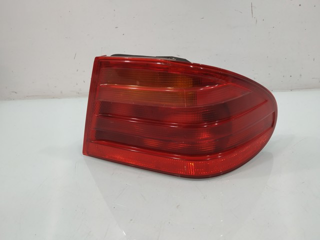 A2108200264 Piloto trasero exterior derecho comprar Sevilla