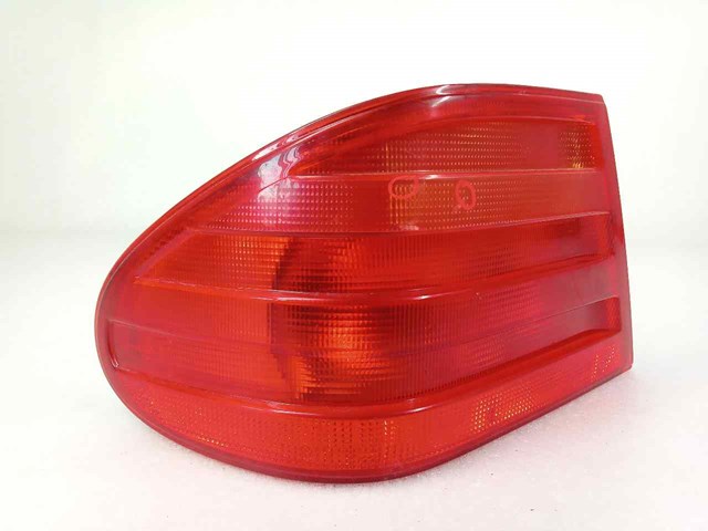 A2108204364 Piloto trasero exterior izquierdo  en stock Sabadell