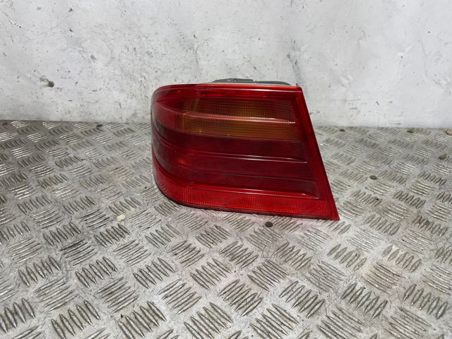 MERCEDES A2108204364 Piloto trasero exterior izquierdo  comprar en Ponferrada