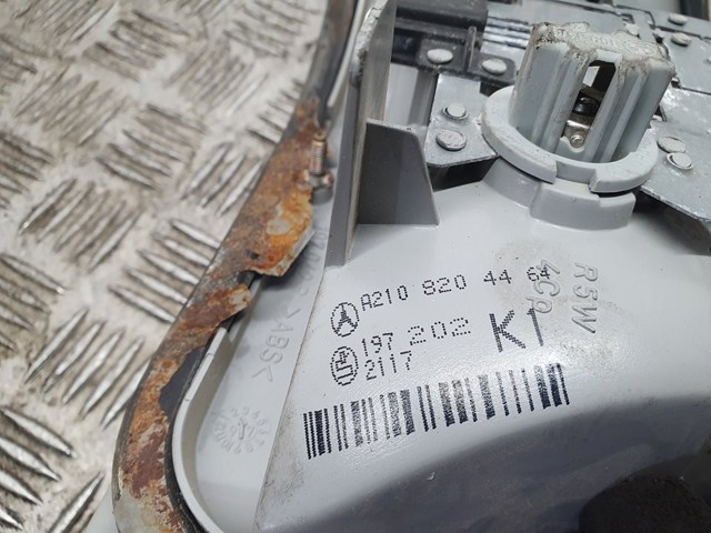 MERCEDES A2108204464 Piloto trasero exterior derecho  comprar en Ponferrada