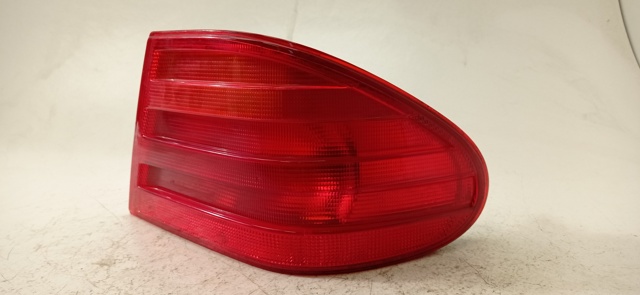 A2108204464 Piloto trasero exterior derecho  comprar en Pontevedra