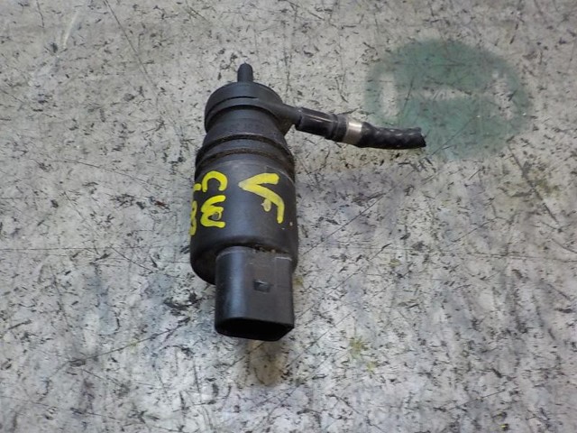 A2108690921 MERCEDES Bomba de agua limpiaparabrisas, delantera  en stock Gandía