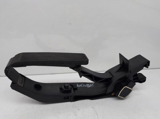 A2113000404 Pedal del acelerador  comprar en Reus