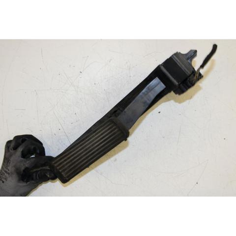 A2113010001 MERCEDES Pedal del acelerador comprar Alcalá