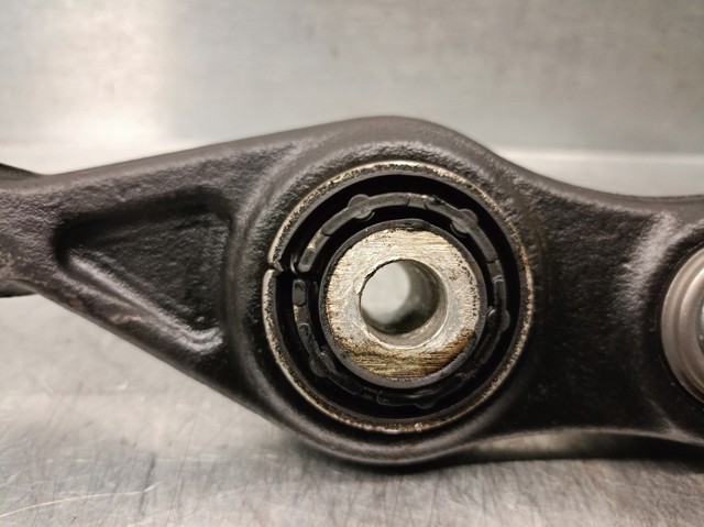 A2113308107 Brazo inferior izquierdo de la suspensión delantera comprar Sevilla