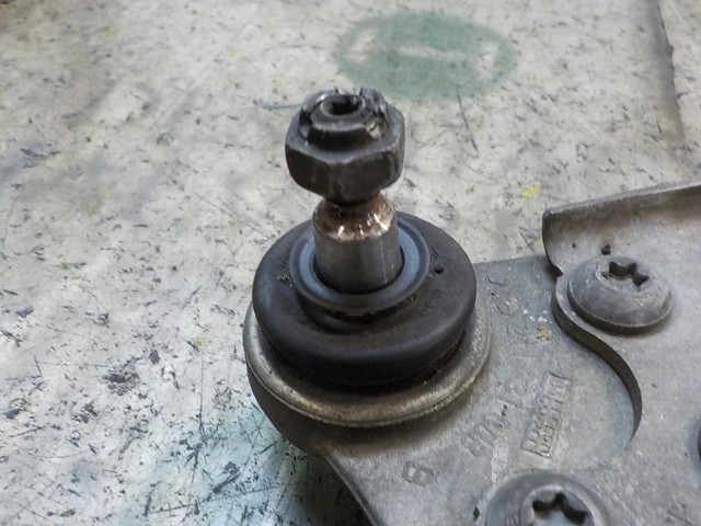 A2113308907 Brazo superior izquierdo de la suspensión delantera comprar Sevilla