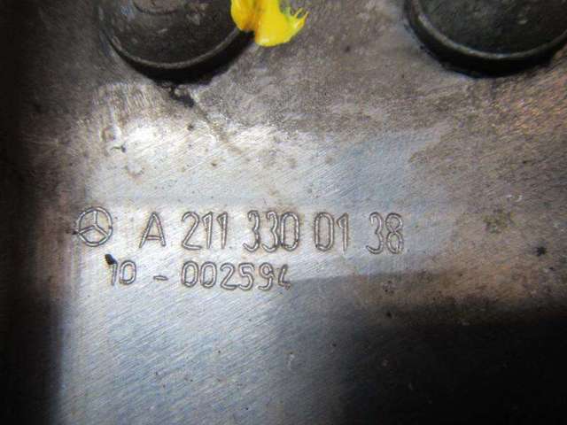 A2113309007 Brazo superior derecho de la suspensión delantera  comprar en Pontevedra