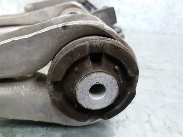 A2113309007 Brazo superior derecho de la suspensión delantera  disponible Burgos