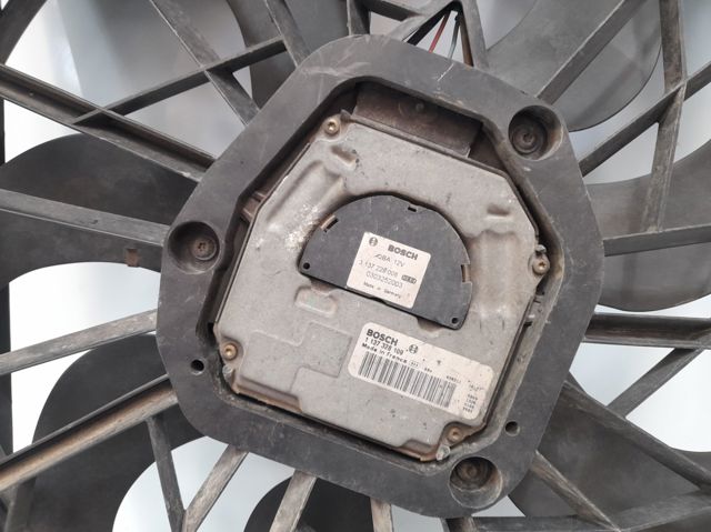 A2115000593 MERCEDES Difusor del radiador de refrigeración con motor y hélice  disponible Ourense
